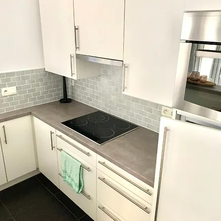 Emiel Centrum Met Garage Apartament *