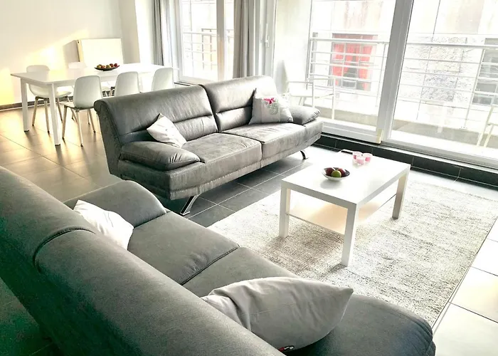 Emiel Centrum Met Garage 奥斯滕德